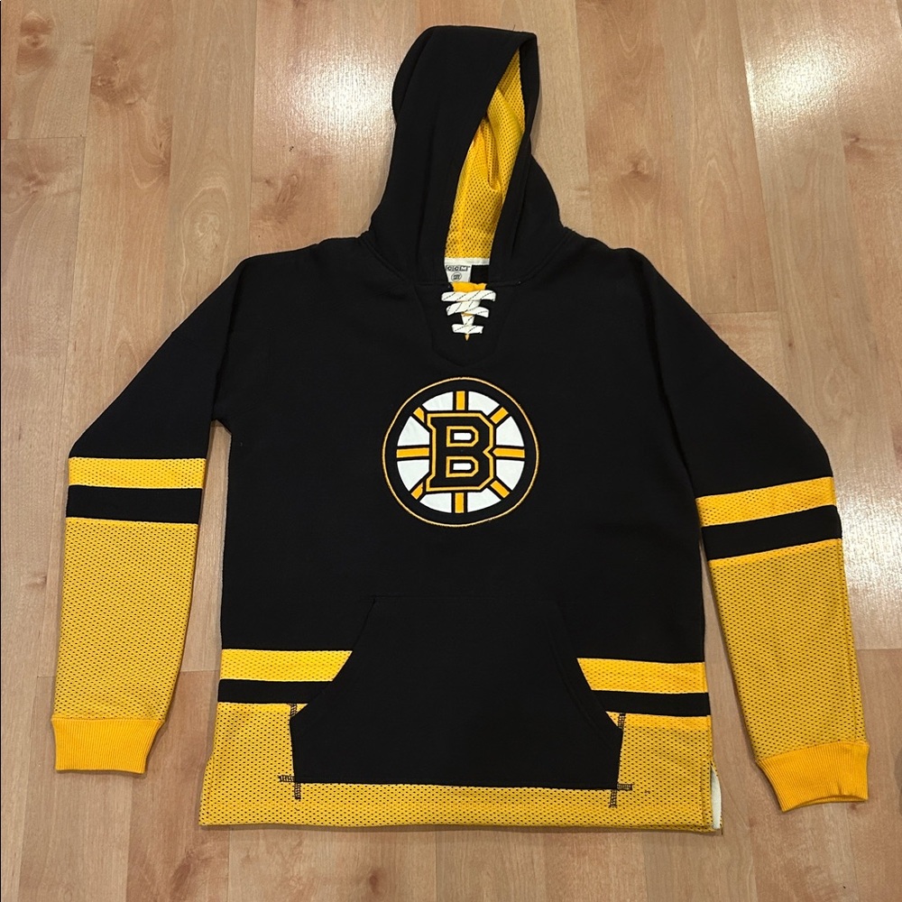 Boston Bruins CCM hoodie size youth large